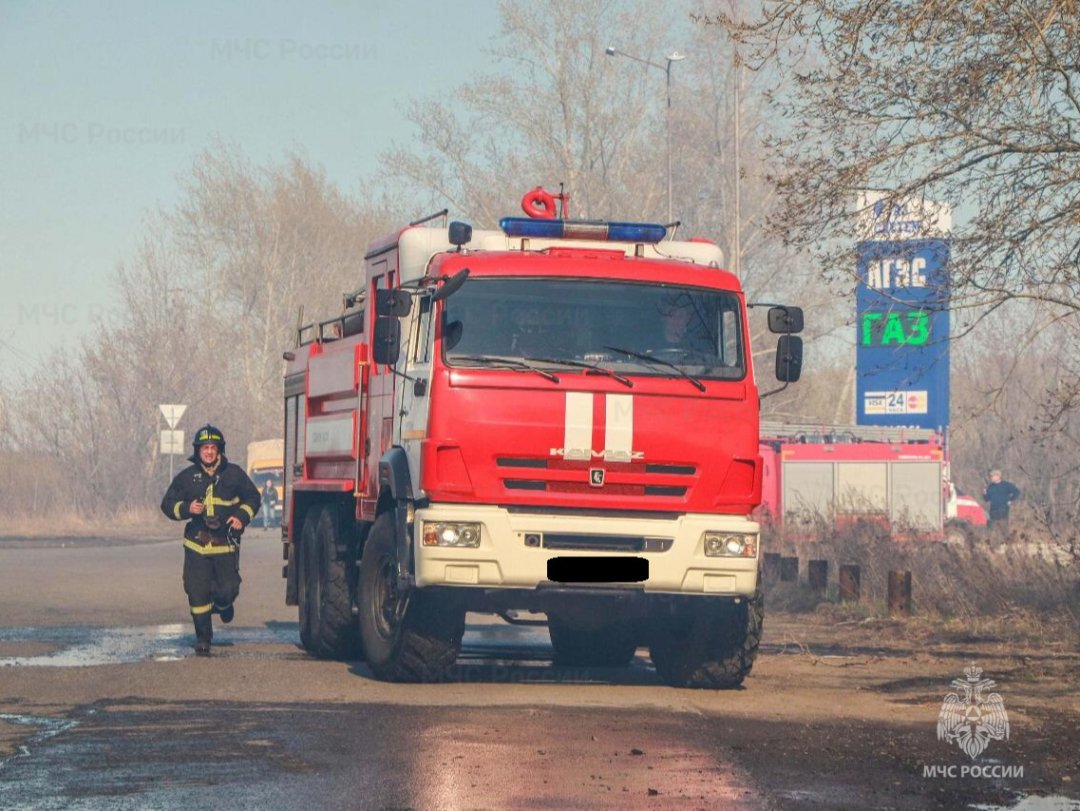 Реагирование подразделений МЧС России по Курганской области на пожар в городе Шадринске