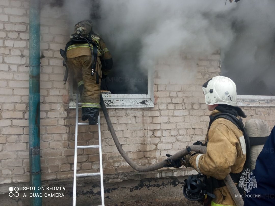 Реагирование подразделений МЧС России по Курганской области на пожар в городе Шадринске